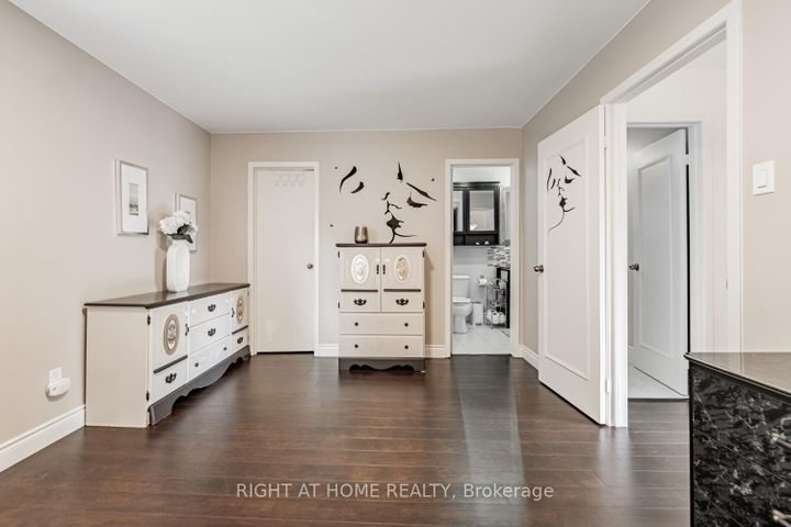Photo 22 at 19 - 345 MEADOWS Boulevard W, Rathwood, Mississauga