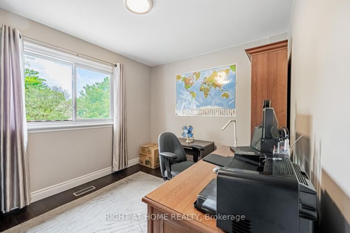 Photo 25 at 19 - 345 MEADOWS Boulevard W, Rathwood, Mississauga