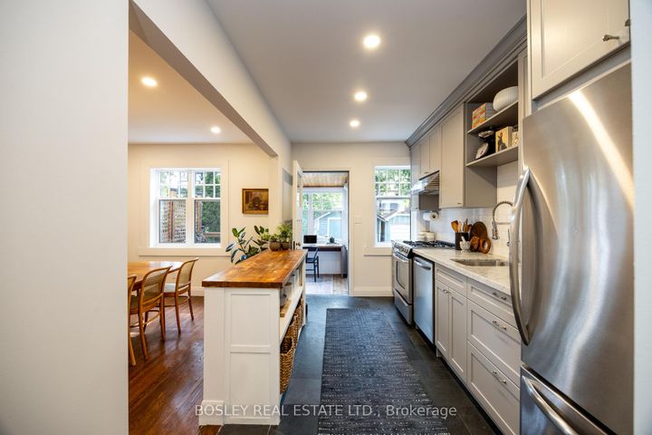 Photo 10 at 13 Methuen Avenue, Lambton Baby Point, Toronto