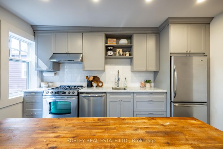 Photo 13 at 13 Methuen Avenue, Lambton Baby Point, Toronto