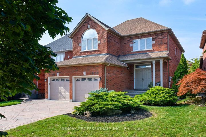 Photo 1 at 5119 Forestwalk Circle, Hurontario, Mississauga