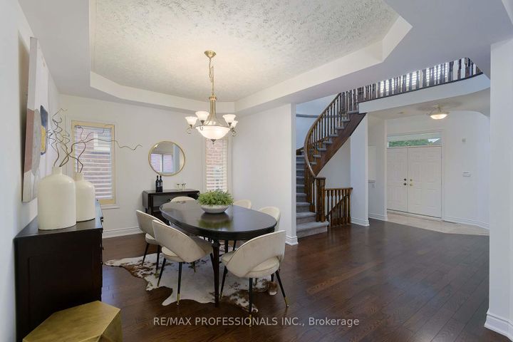 Photo 14 at 5119 Forestwalk Circle, Hurontario, Mississauga