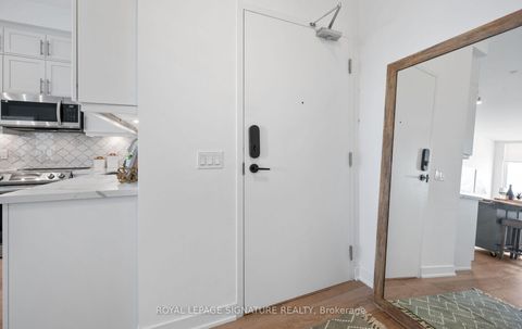 Photo 8 at PH07 - 105 Oneida Crescent, Langstaff, Richmond Hill