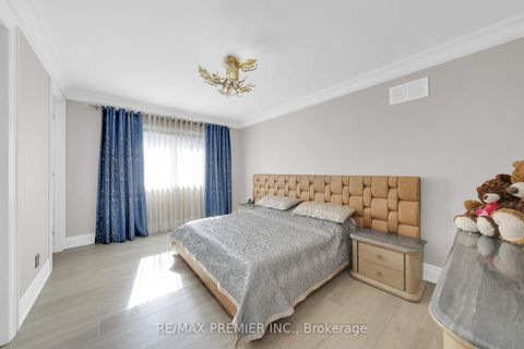 Photo 33 at 19 Petrolia Court, South Richvale, Richmond Hill