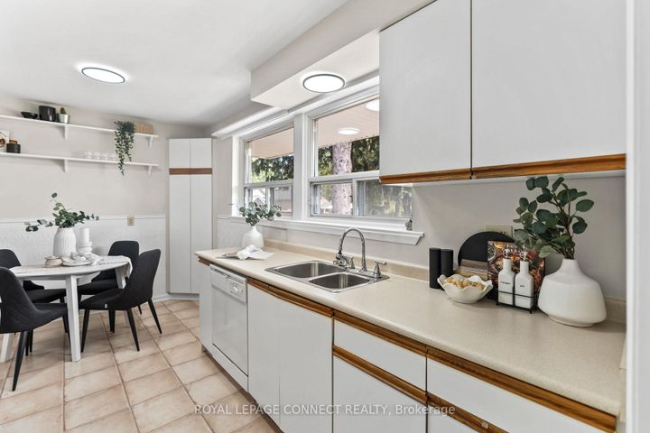 Photo 13 at 38 Limevale Crescent, West Hill, Toronto