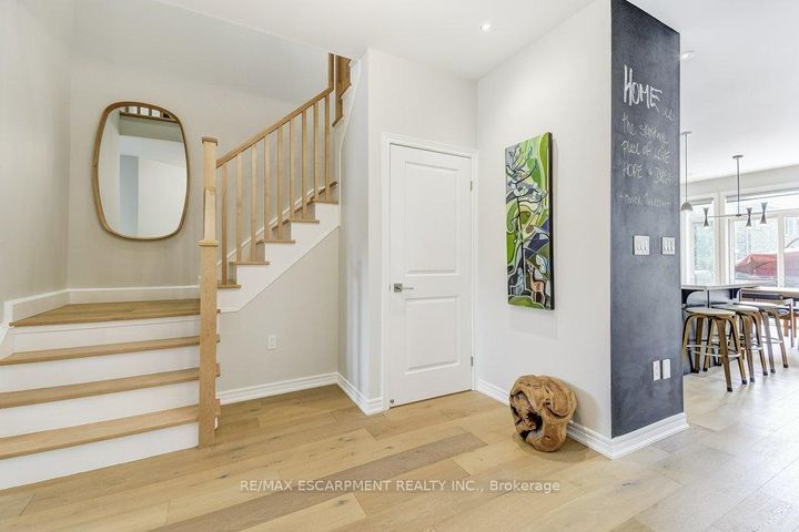 Photo 5 at 195 Painter Terrace, Waterdown, Hamilton