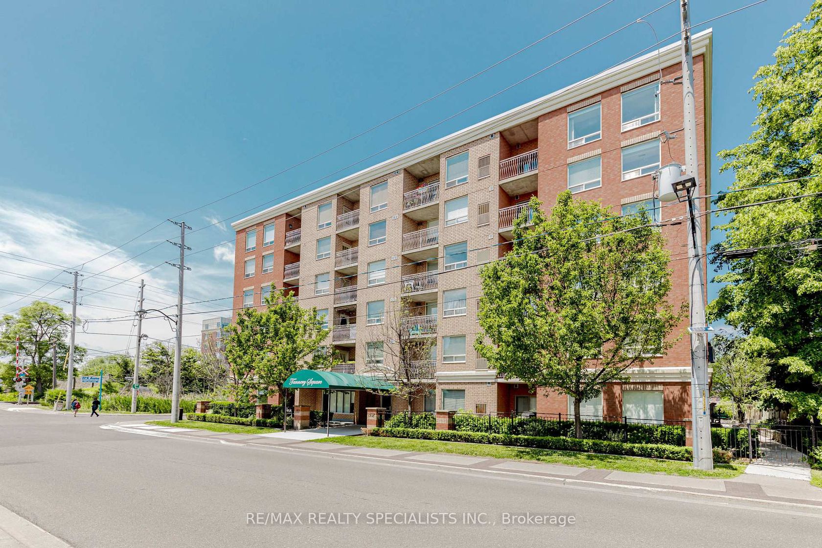 401 - 32 Tannery Street, Streetsville, Mississauga 