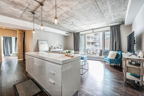 Photo 3 at 424 - 75 Portland Street, Waterfront Communities C1, Toronto