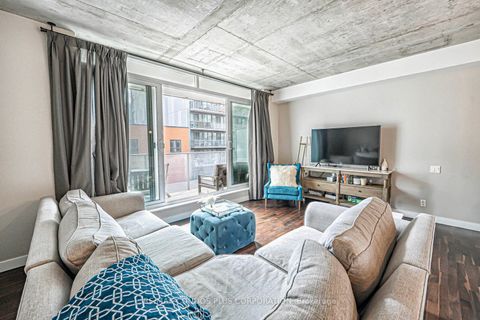 Photo 4 at 424 - 75 Portland Street, Waterfront Communities C1, Toronto