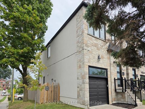 Photo 2 at 99A Leyton Avenue, Oakridge, Toronto