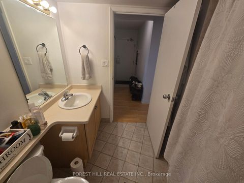 Photo 4 at 516 - 650 Queens Quay W Boulevard, Niagara, Toronto