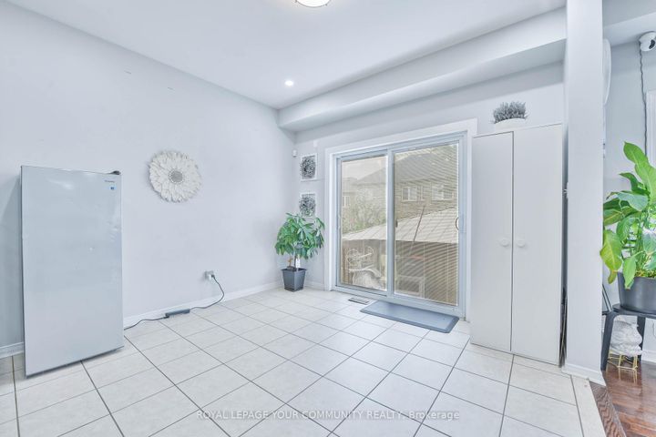 Photo 13 at 12 Homeview Road, Bram East, Brampton