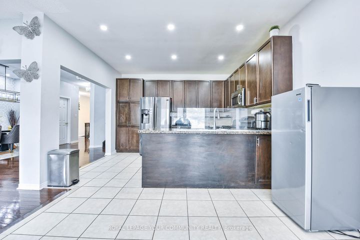 Photo 15 at 12 Homeview Road, Bram East, Brampton