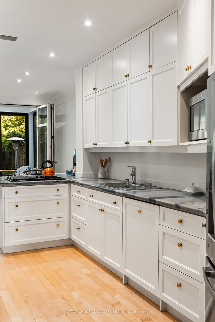 Photo 11 at 193 Howland Avenue, Annex, Toronto