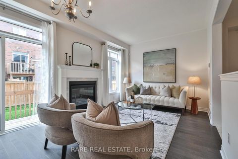 Photo 1 at 129 Marigold Gardens, GO Glenorchy, Oakville