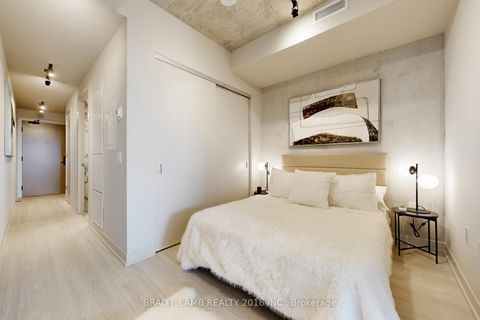 Photo 10 at 913 - 195 McCaul Street, Chinatown, Toronto
