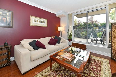 Photo 5 at 327 - 10 Delisle Avenue, St. Clair, Toronto