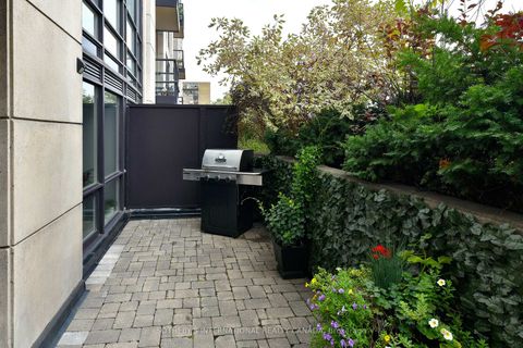 Photo 24 at 327 - 10 Delisle Avenue, St. Clair, Toronto