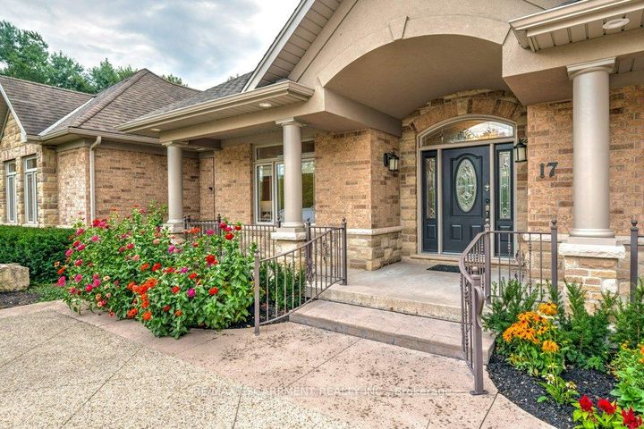 Photo 3 at 17 TEWS Lane, Greensville, Hamilton
