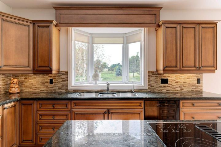 Photo 10 at 17 TEWS Lane, Greensville, Hamilton