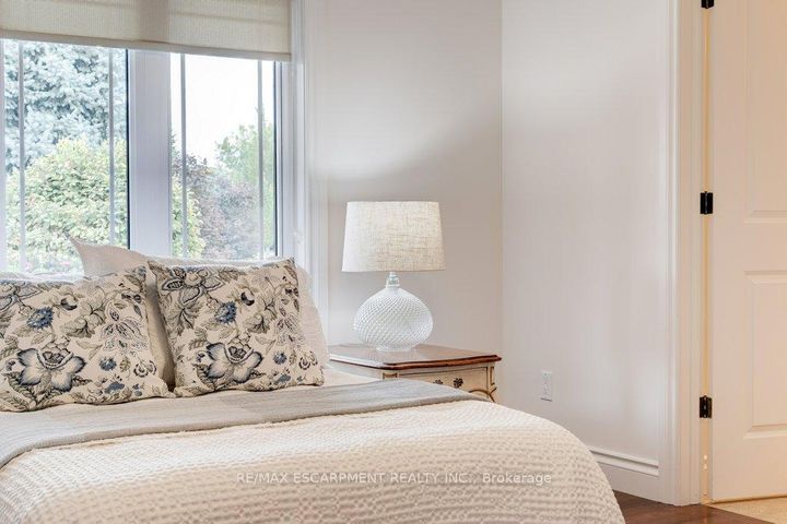 Photo 24 at 17 TEWS Lane, Greensville, Hamilton