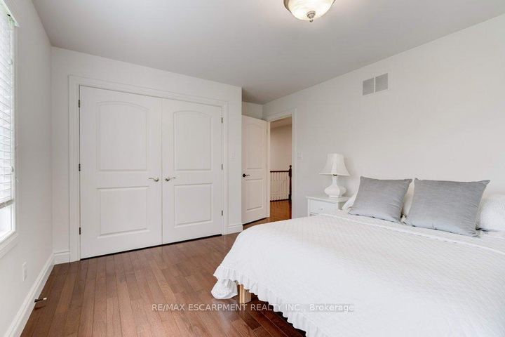 Photo 31 at 17 TEWS Lane, Greensville, Hamilton