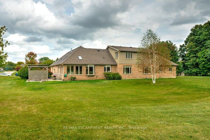 Photo 41 at 17 TEWS Lane, Greensville, Hamilton