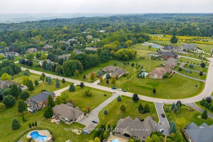 Photo 43 at 17 TEWS Lane, Greensville, Hamilton