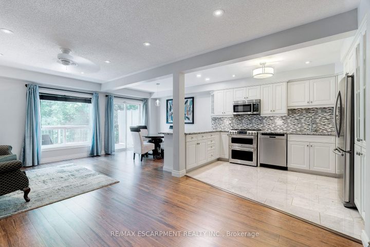 Photo 7 at 19 - 2151 WALKERS Line, Headon, Burlington