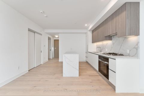 Photo 3 at PH05 - 200 Keewatin Avenue, Mount Pleasant East, Toronto