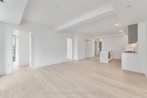 Photo 5 at PH05 - 200 Keewatin Avenue, Mount Pleasant East, Toronto
