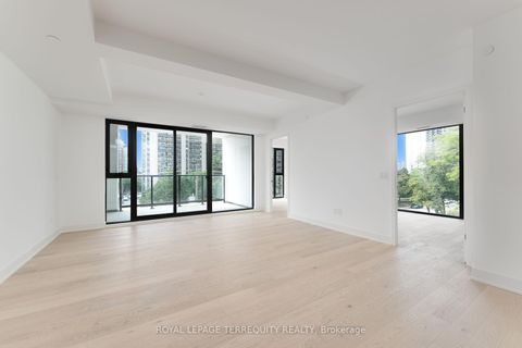 Photo 7 at PH05 - 200 Keewatin Avenue, Mount Pleasant East, Toronto