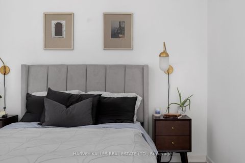 Photo 11 at 317 - 380 Macpherson Avenue, Casa Loma, Toronto