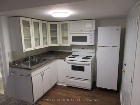 Photo 32 at 51 Elfreda Boulevard, Birchmount, Toronto
