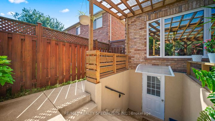 Photo 2 at 749 IRVING Terrace, BE Beaty, Milton