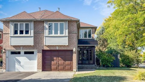 Photo 0 at 558 Willowick Drive, Wyndham, Newmarket
