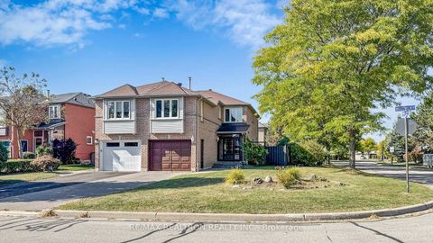 Photo 1 at 558 Willowick Drive, Wyndham, Newmarket