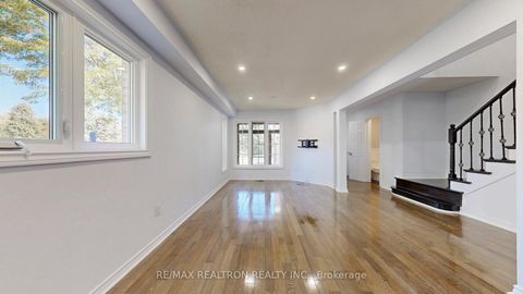 Photo 2 at 558 Willowick Drive, Wyndham, Newmarket