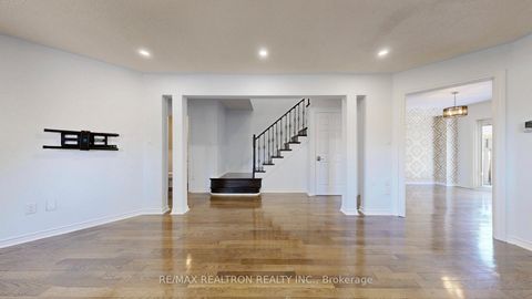 Photo 6 at 558 Willowick Drive, Wyndham, Newmarket