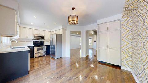 Photo 10 at 558 Willowick Drive, Wyndham, Newmarket