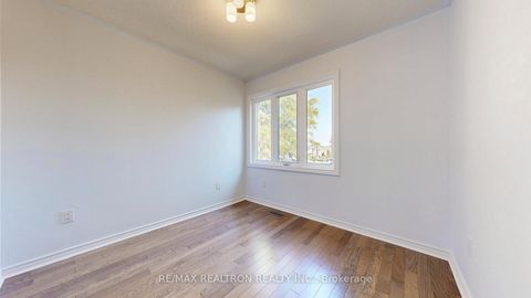 Photo 19 at 558 Willowick Drive, Wyndham, Newmarket