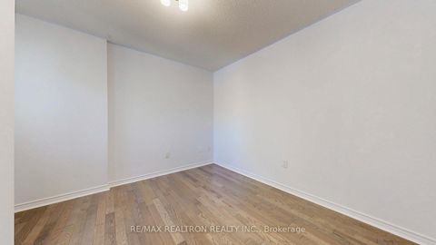 Photo 22 at 558 Willowick Drive, Wyndham, Newmarket