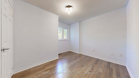 Photo 23 at 558 Willowick Drive, Wyndham, Newmarket