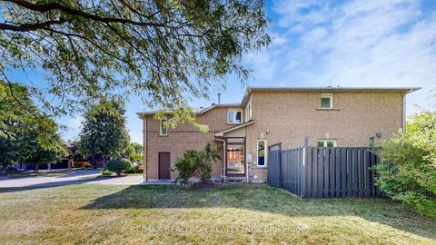 Photo 35 at 558 Willowick Drive, Wyndham, Newmarket