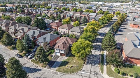 Photo 36 at 558 Willowick Drive, Wyndham, Newmarket