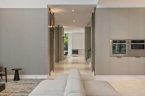 Photo 3 at 211 Dunvegan Road, Forest Hill South, Toronto