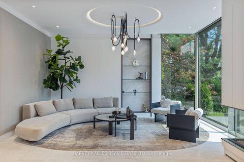 Photo 4 at 211 Dunvegan Road, Forest Hill South, Toronto