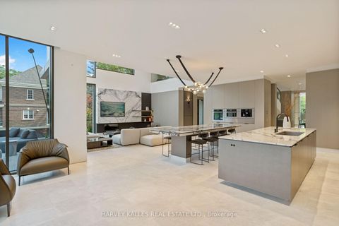 Photo 9 at 211 Dunvegan Road, Forest Hill South, Toronto