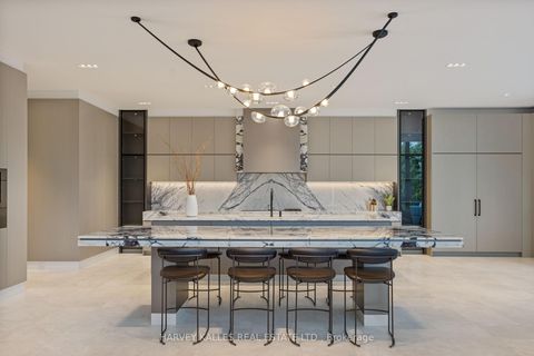 Photo 10 at 211 Dunvegan Road, Forest Hill South, Toronto