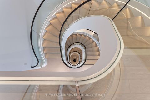 Photo 13 at 211 Dunvegan Road, Forest Hill South, Toronto